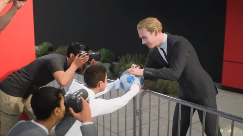 Das Bild zeigt den Transfer von Julian Brandt im EA FC 25 Karriermodus und zeigt die Transferlogik der KI.